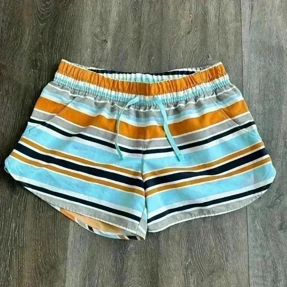 The North Face Flash Dry Shorts.  Women’s size small.  Like new condition! - Picture 1 of 6